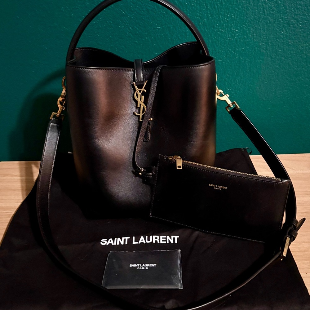 Saint Laurent Shiny Black Leather Le 37 Bucket Bag